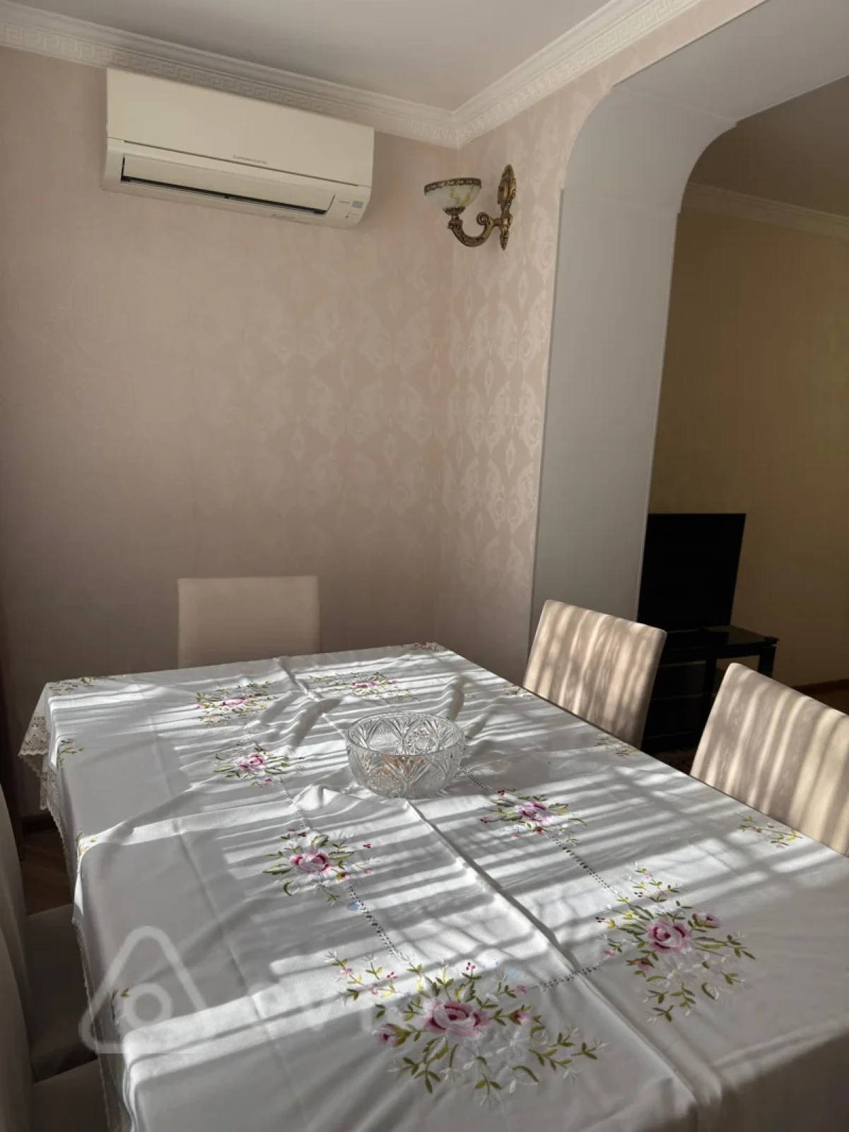 Kirayə verilir 3 otaqlı köhnə tikili 85 m²