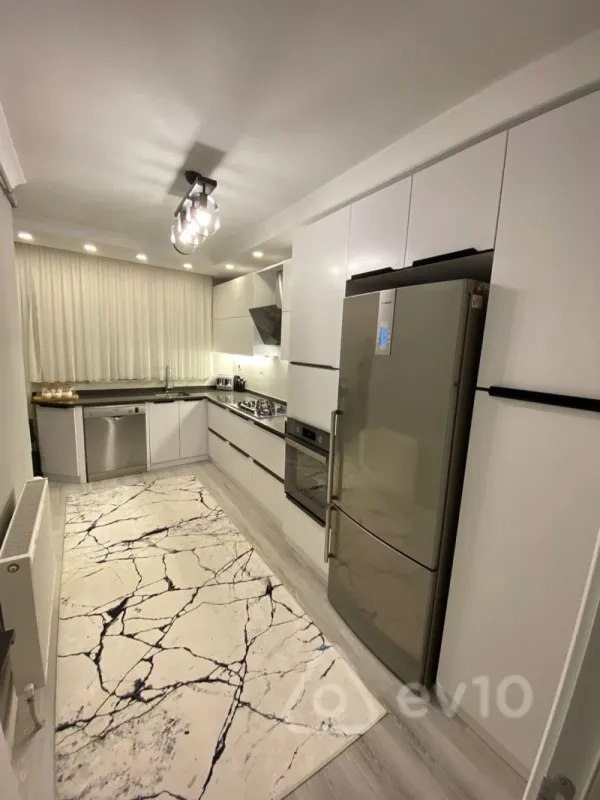 Kirayə verilir 2 otaqlı yeni tikili 80 m²