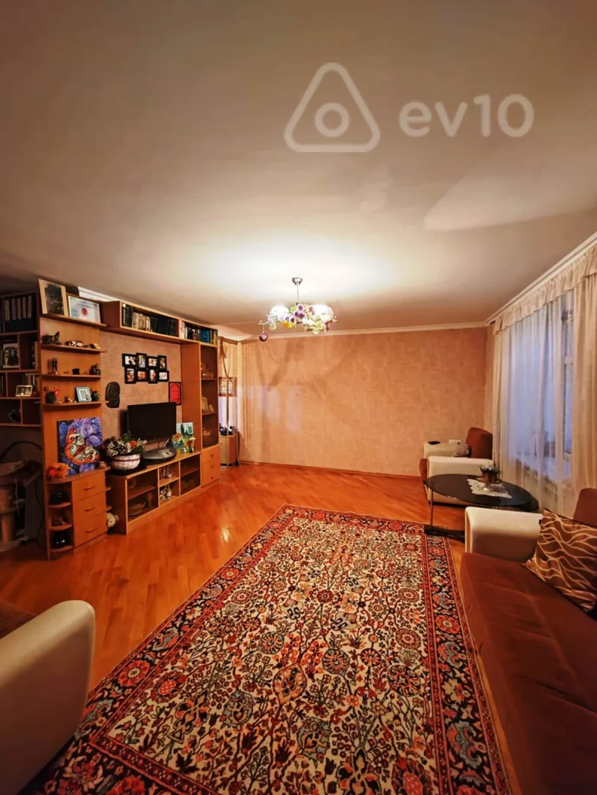 Satılır 2 otaqlı köhnə tikili 61 m²