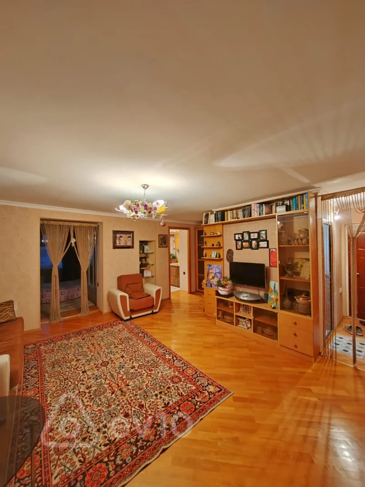 Satılır 2 otaqlı köhnə tikili 61 m²