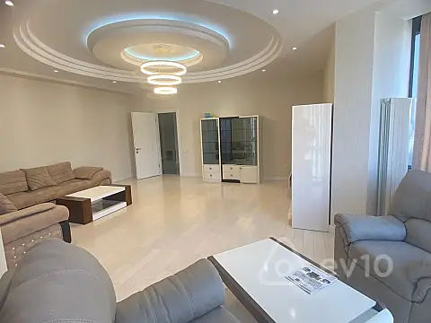 Kirayə verilir 4 otaqlı yeni tikili 200 m² — Bakı, Yasamal 4 otaq 200.00 m²