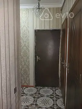 Kirayə verilir 2 otaqlı köhnə tikili 55 m²