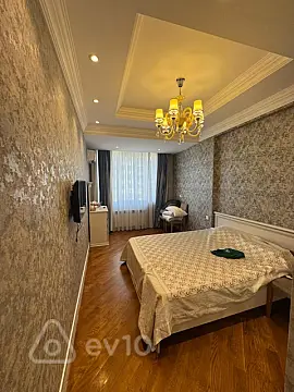 Kirayə verilir 3 otaqlı yeni tikili 130 m²