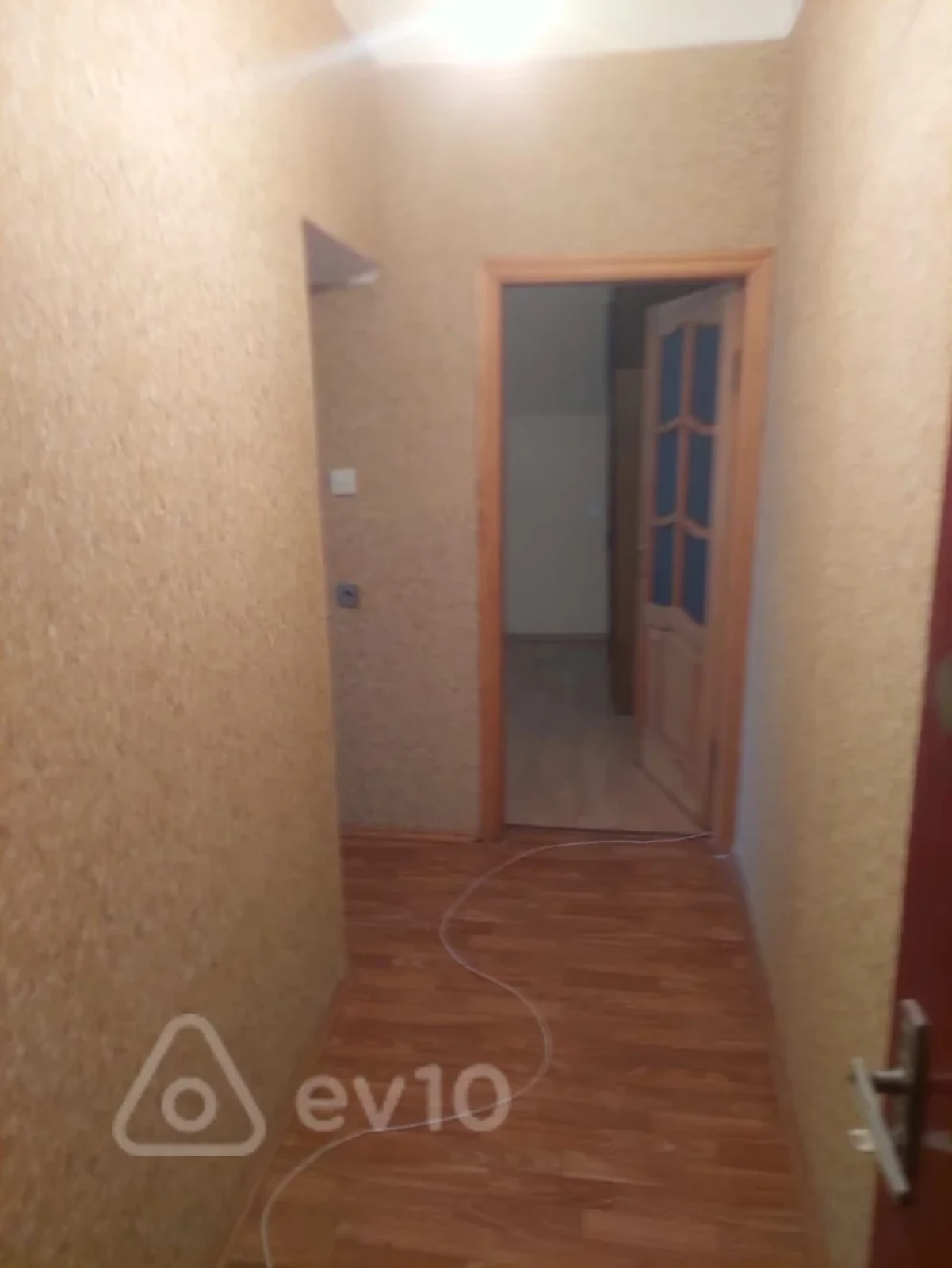 Kirayə verilir 2 otaqlı köhnə tikili 45 m²