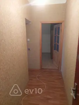 Kirayə verilir 2 otaqlı köhnə tikili 45 m²