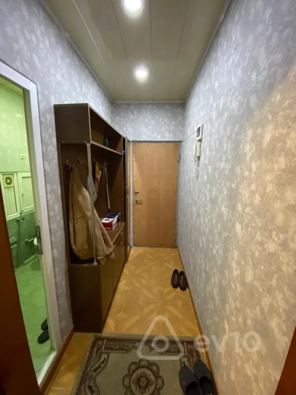 Kirayə verilir 2 otaqlı köhnə tikili 50 m²