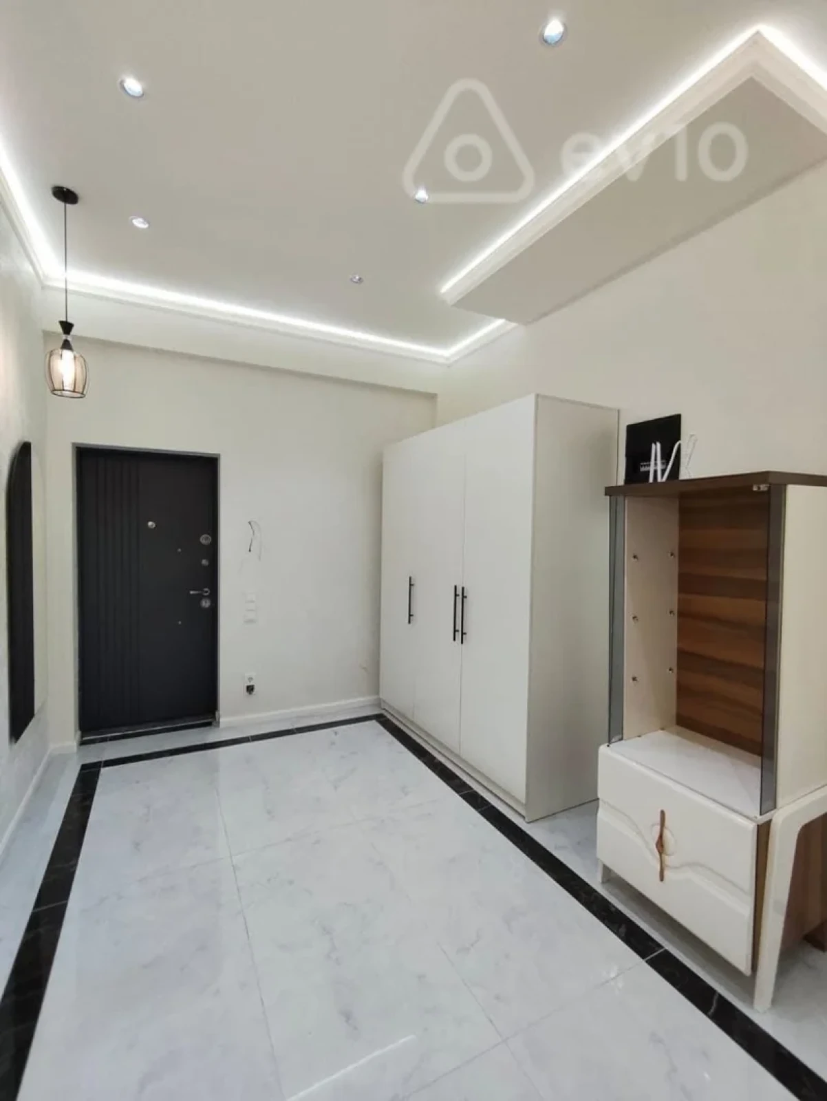 Kirayə verilir 2 otaqlı yeni tikili 80 m²