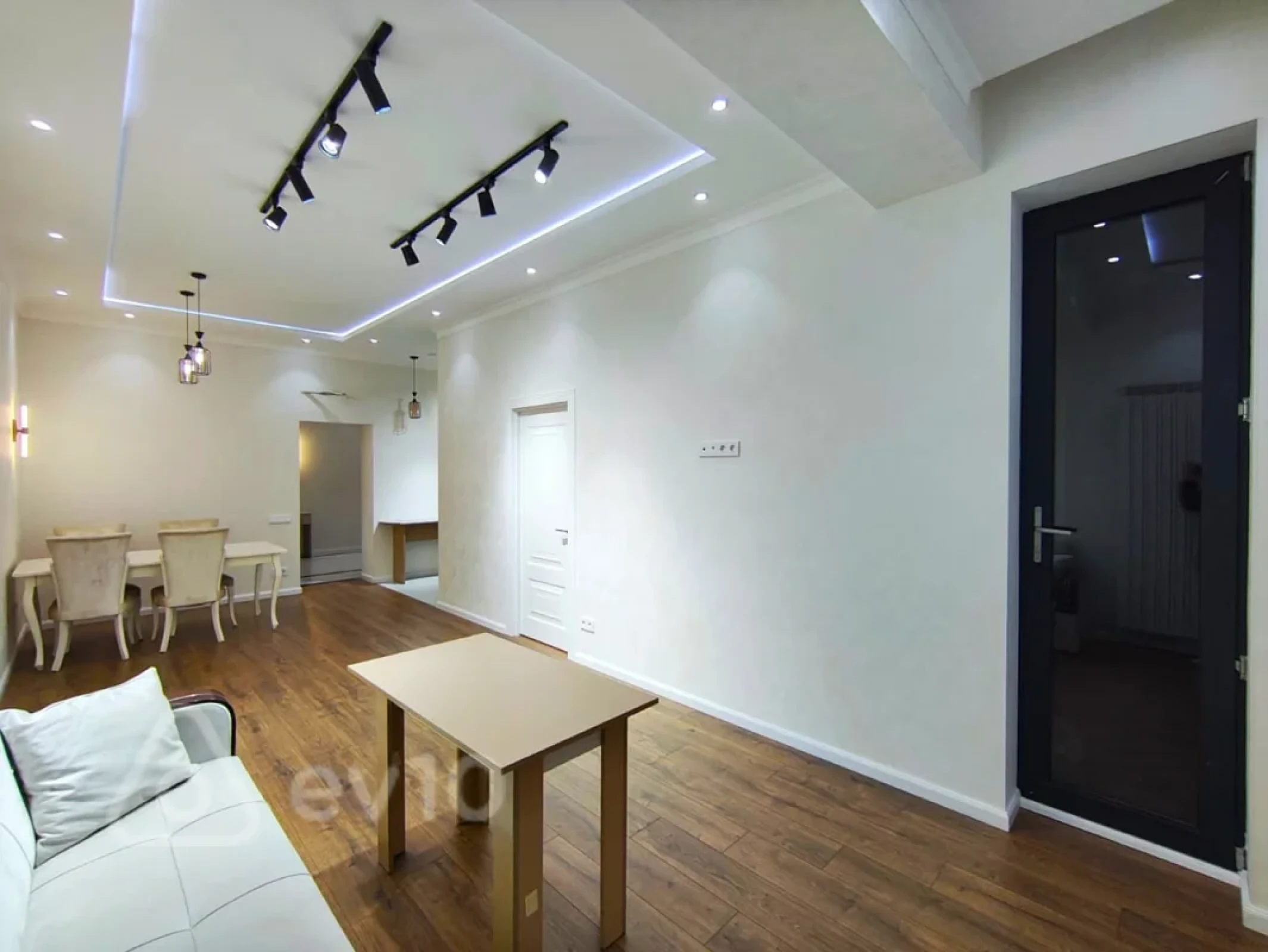 Kirayə verilir 2 otaqlı yeni tikili 80 m²