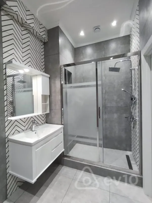 Kirayə verilir 2 otaqlı yeni tikili 80 m²