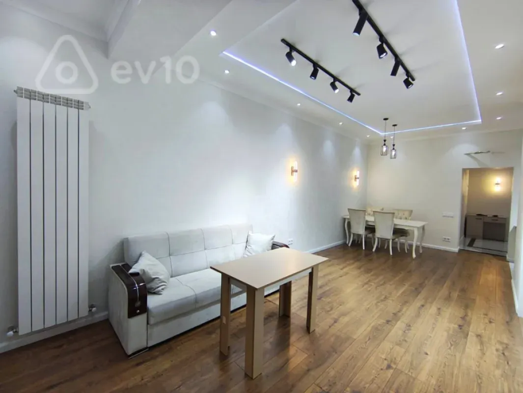 Kirayə verilir 2 otaqlı yeni tikili 80 m²