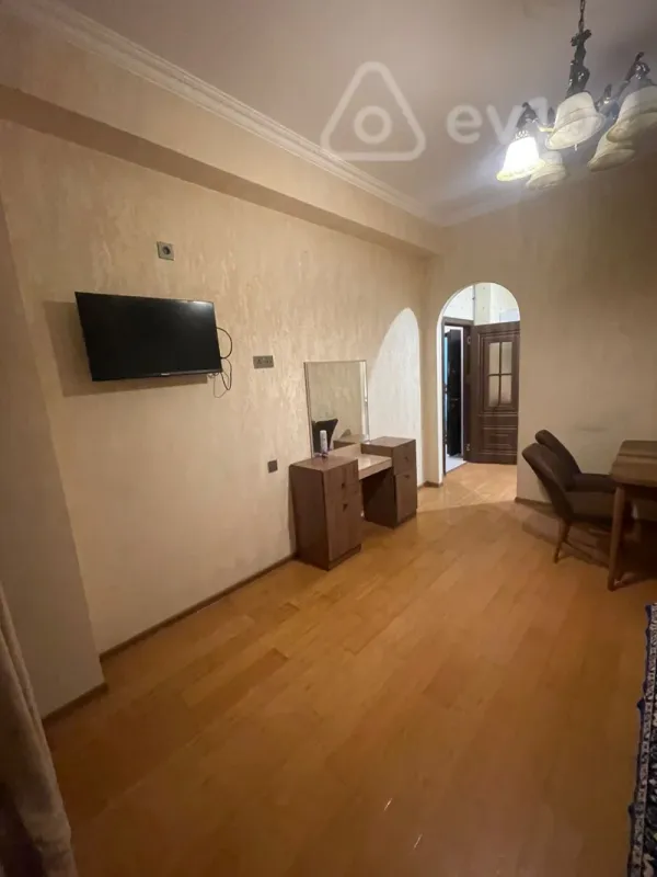 Kirayə verilir 2 otaqlı yeni tikili 50 m²
