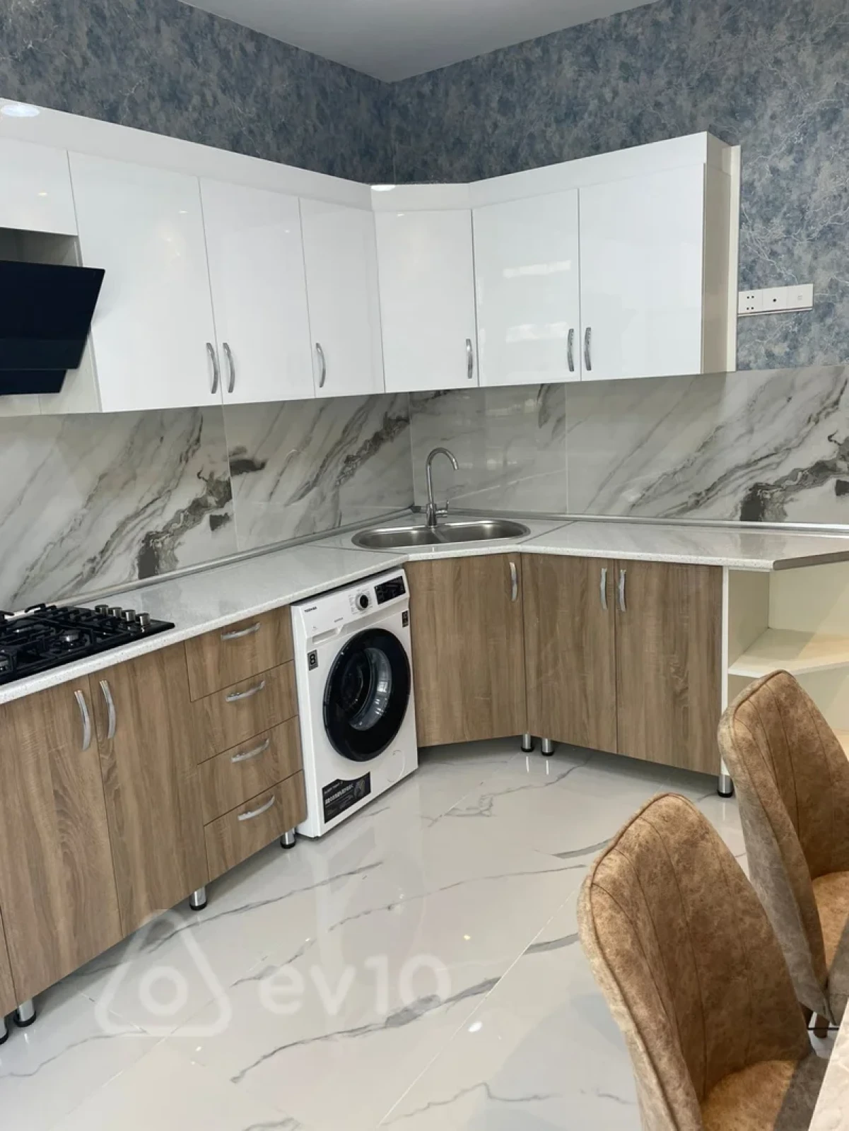 Kirayə verilir 2 otaqlı yeni tikili 105 m²