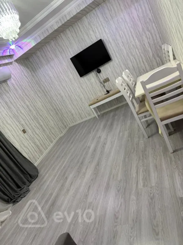 Kirayə verilir 3 otaqlı yeni tikili 90 m²