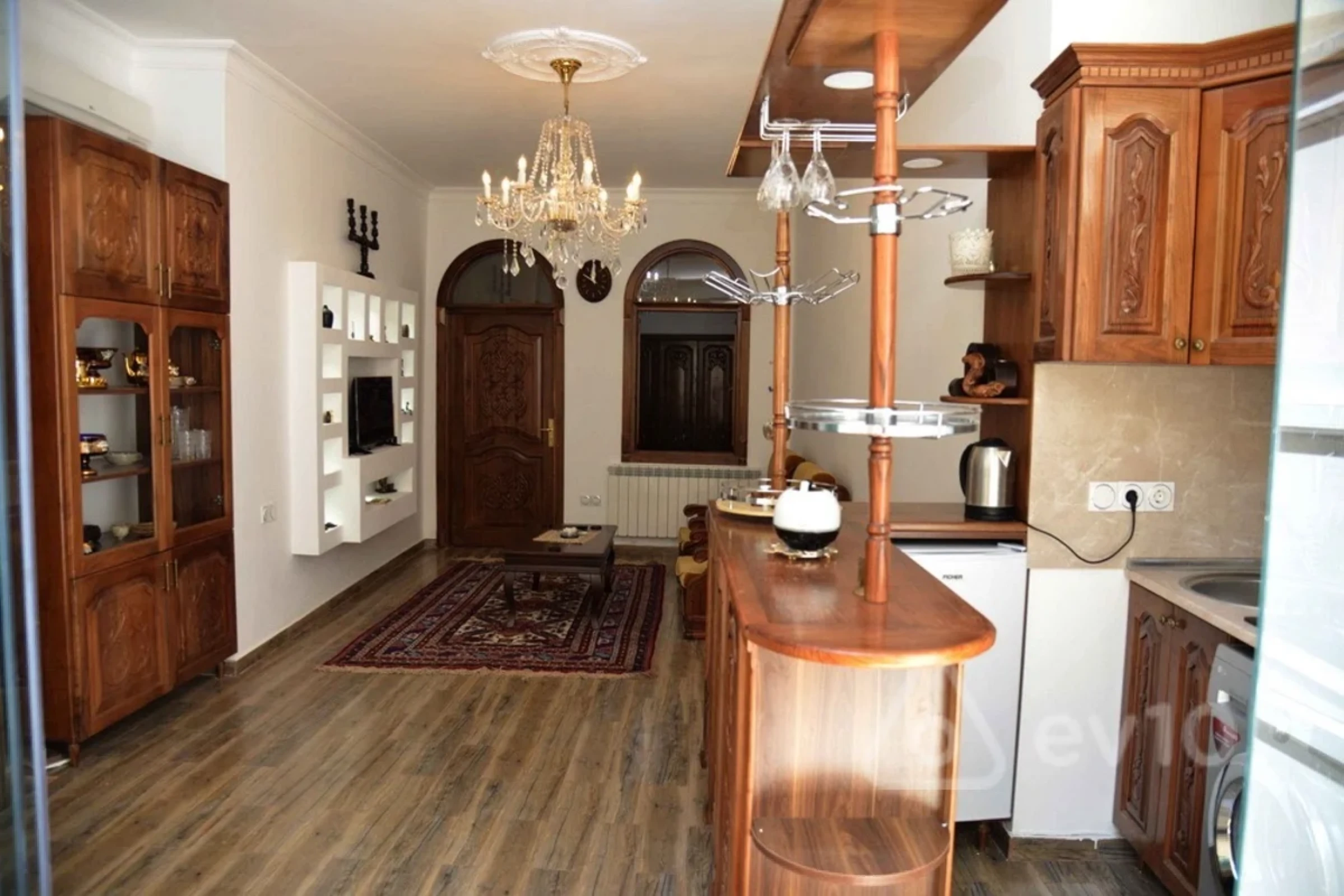 Kirayə verilir 2 otaqlı köhnə tikili 50 m²