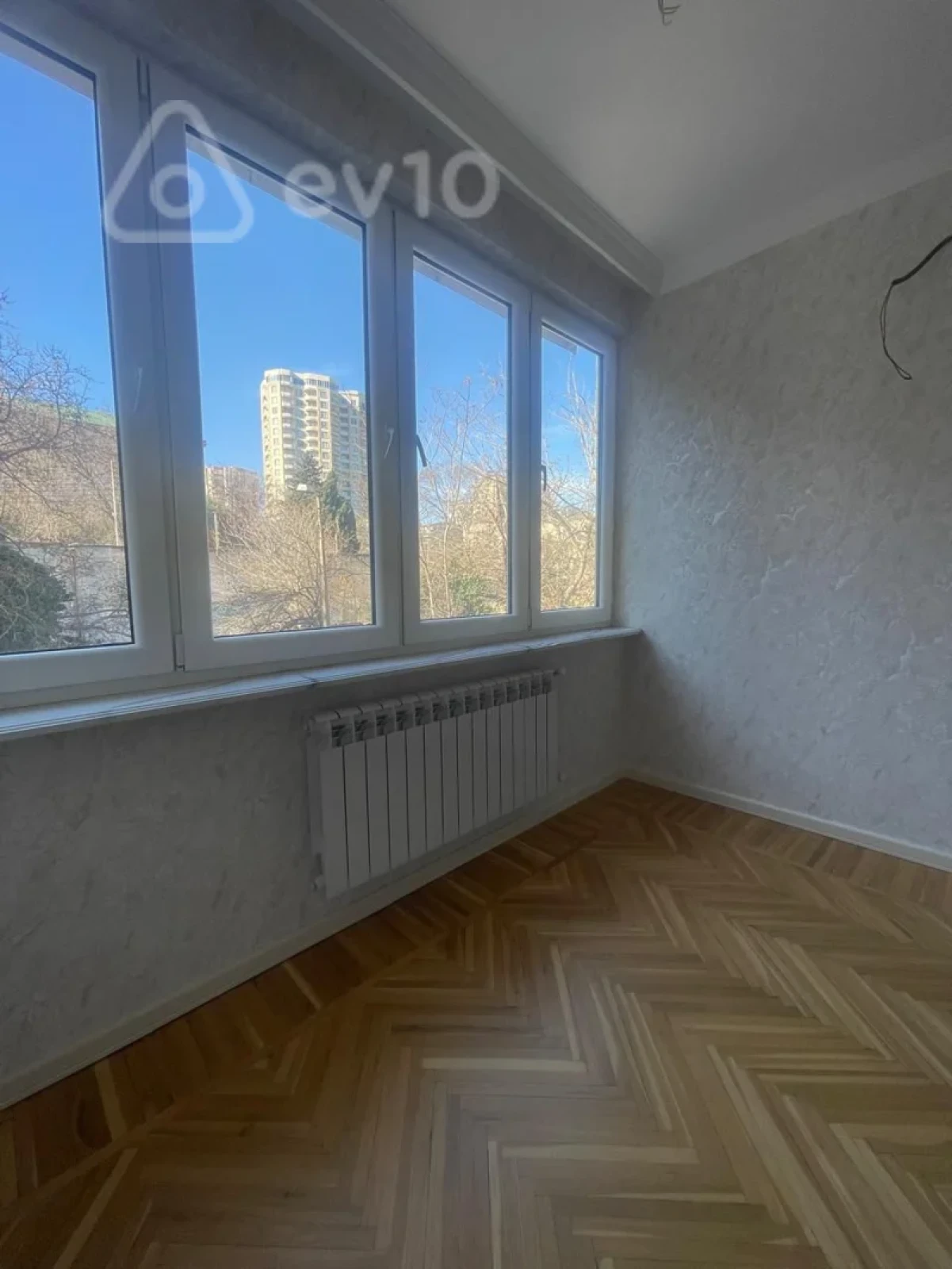 Satılır 3 otaqlı köhnə tikili 80 m²