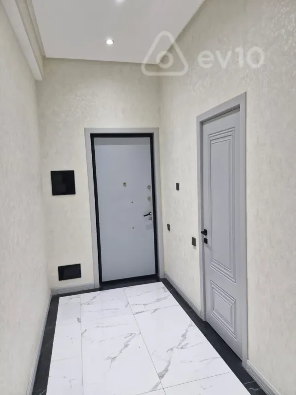 Kirayə verilir 3 otaqlı yeni tikili 100 m²