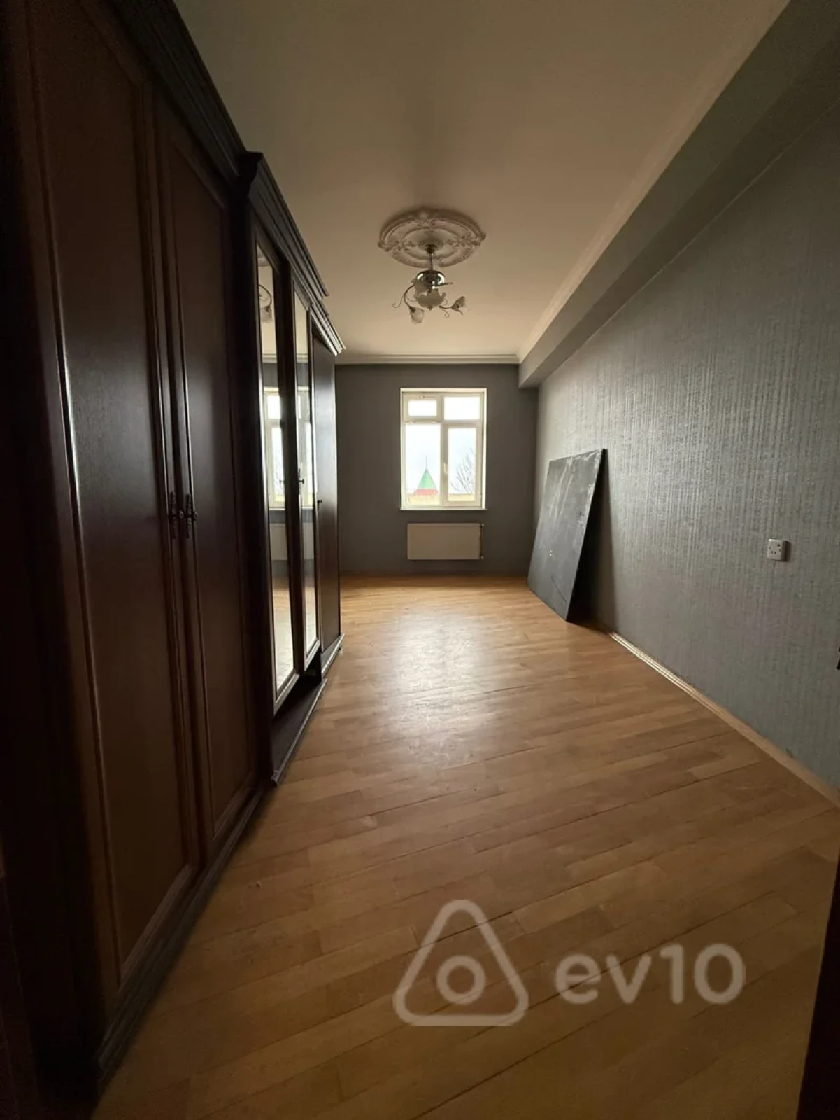 Satılır 2 otaqlı yeni tikili 87 m²