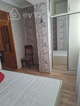 Kirayə verilir 2 otaqlı köhnə tikili 40 m²