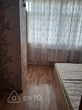 Kirayə verilir 2 otaqlı köhnə tikili 40 m²