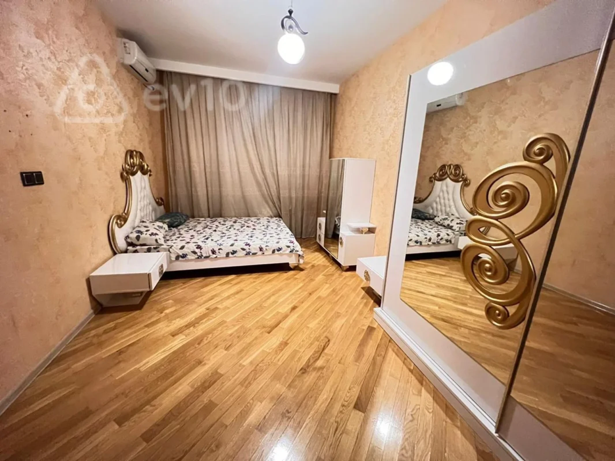Kirayə verilir 2 otaqlı yeni tikili 70 m²