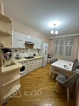 Kirayə verilir 2 otaqlı yeni tikili 70 m²