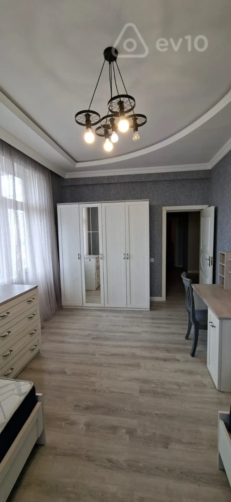 Kirayə verilir 3 otaqlı yeni tikili 110 m²