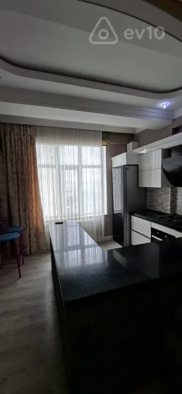 Kirayə verilir 3 otaqlı yeni tikili 110 m²