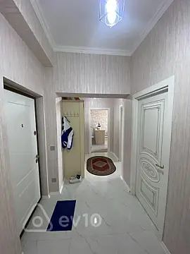 Kirayə verilir 3 otaqlı yeni tikili 80 m²