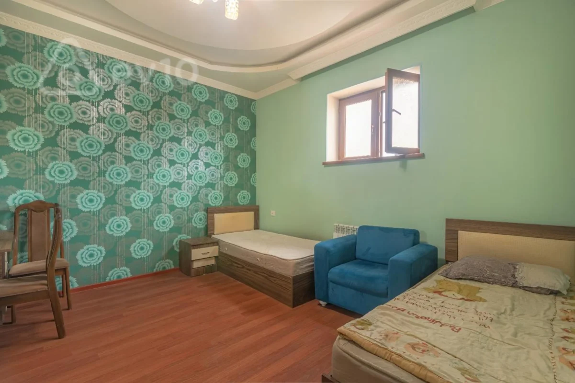Satılır 4 otaqlı həyət evi 200 m²