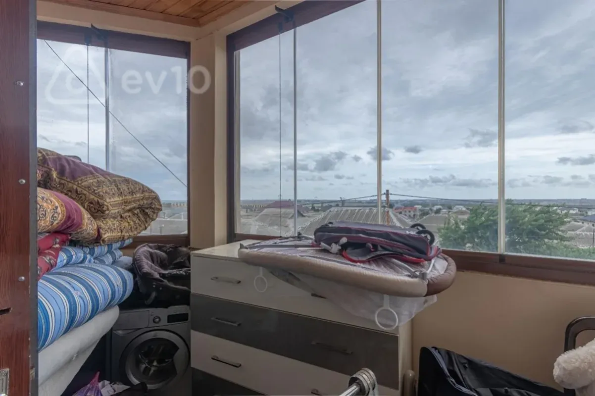 Satılır 4 otaqlı həyət evi 200 m²