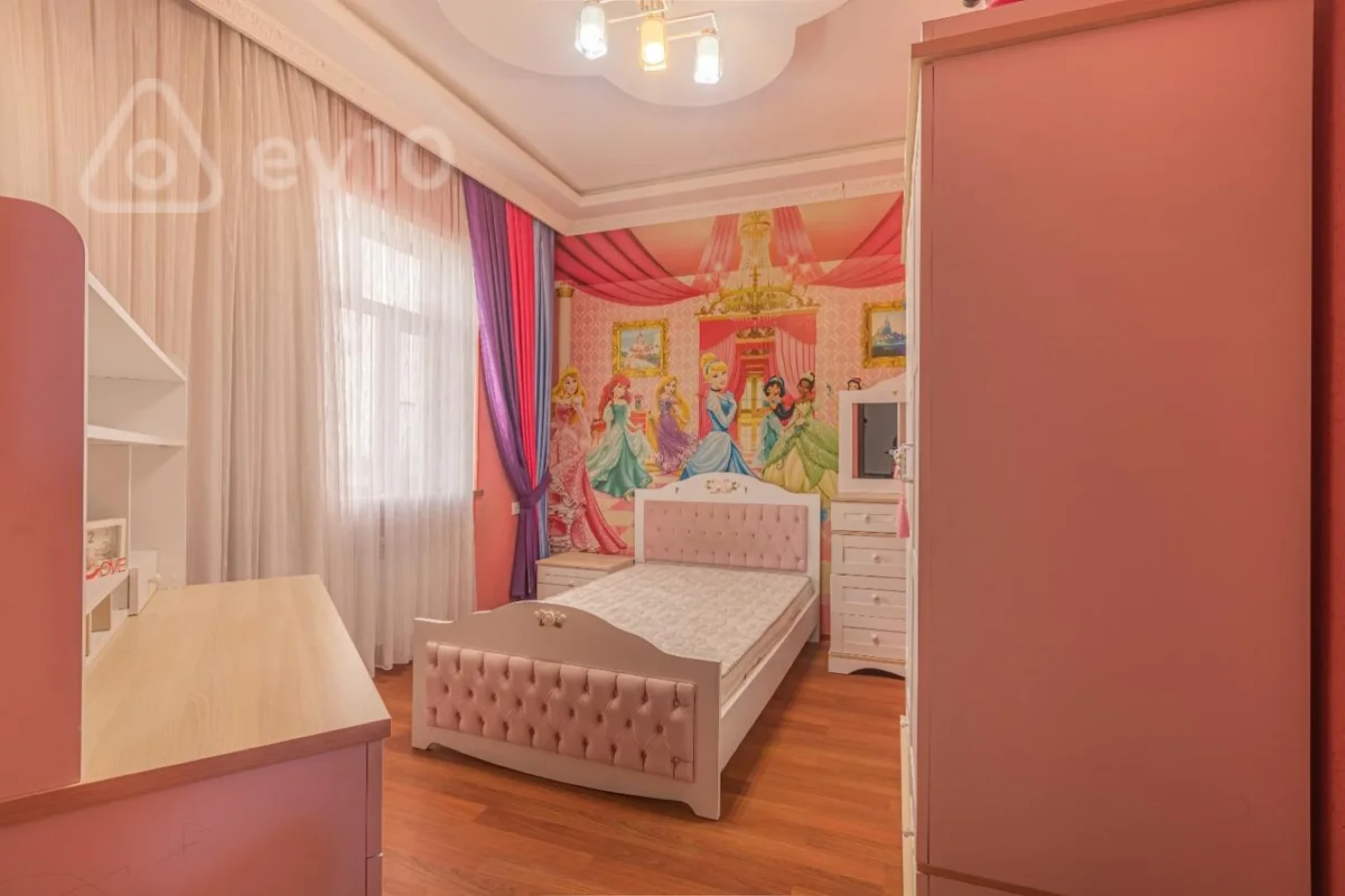 Satılır 4 otaqlı həyət evi 200 m²