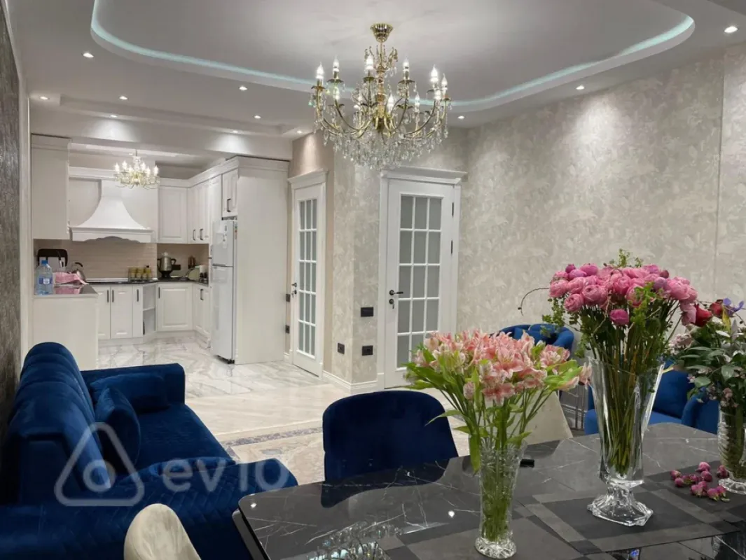 Kirayə verilir 2 otaqlı yeni tikili 73 m²