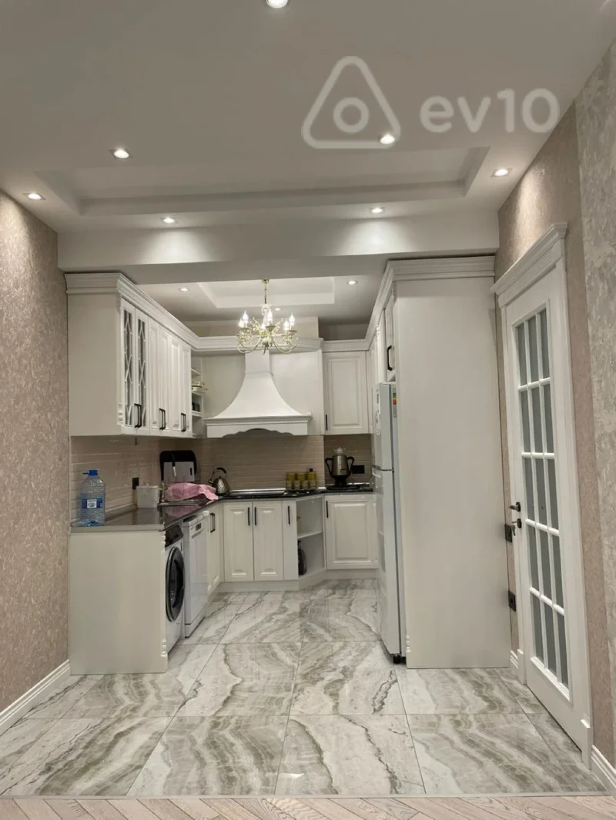 Kirayə verilir 2 otaqlı yeni tikili 73 m²