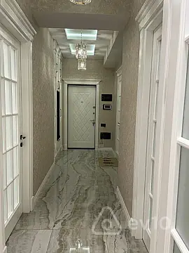 Kirayə verilir 2 otaqlı yeni tikili 73 m²