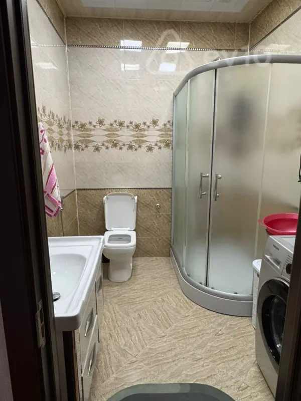 Kirayə verilir 3 otaqlı yeni tikili 100 m²