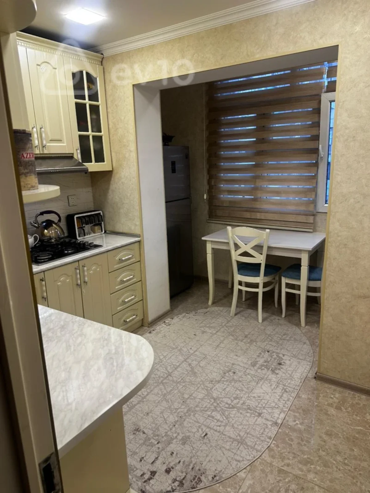 Satılır 4 otaqlı köhnə tikili 110 m²