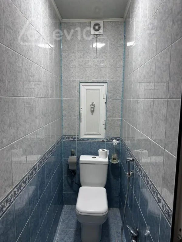 Satılır 4 otaqlı köhnə tikili 110 m²