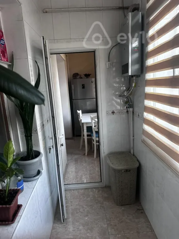 Satılır 4 otaqlı köhnə tikili 110 m²