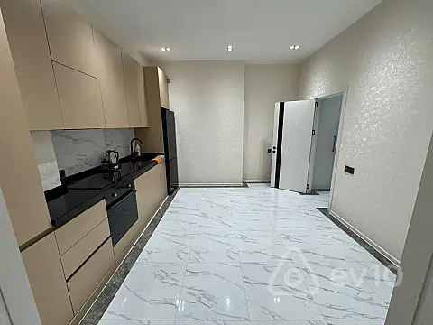 Kirayə verilir 2 otaqlı yeni tikili 88 m²