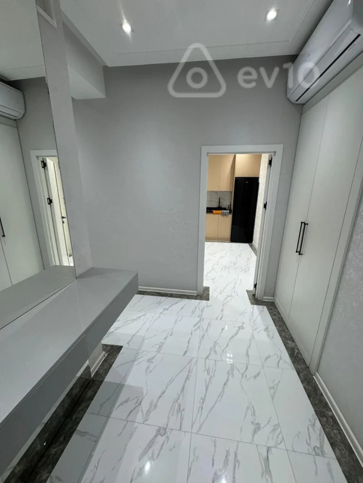 Kirayə verilir 2 otaqlı yeni tikili 88 m²