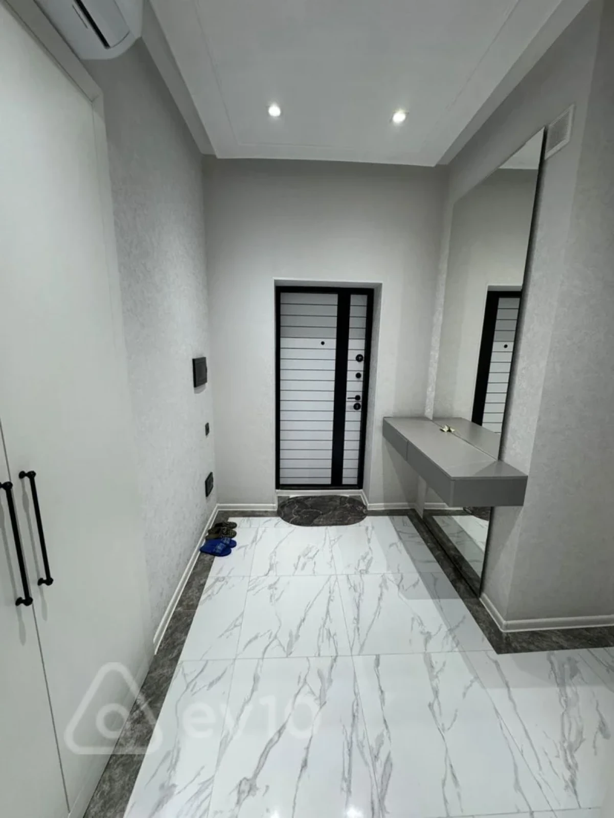 Kirayə verilir 2 otaqlı yeni tikili 88 m²