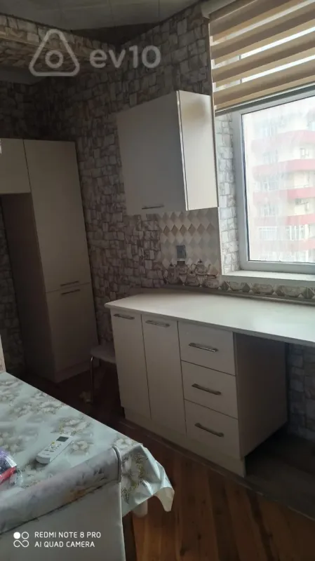 Kirayə verilir 2 otaqlı yeni tikili 68 m²