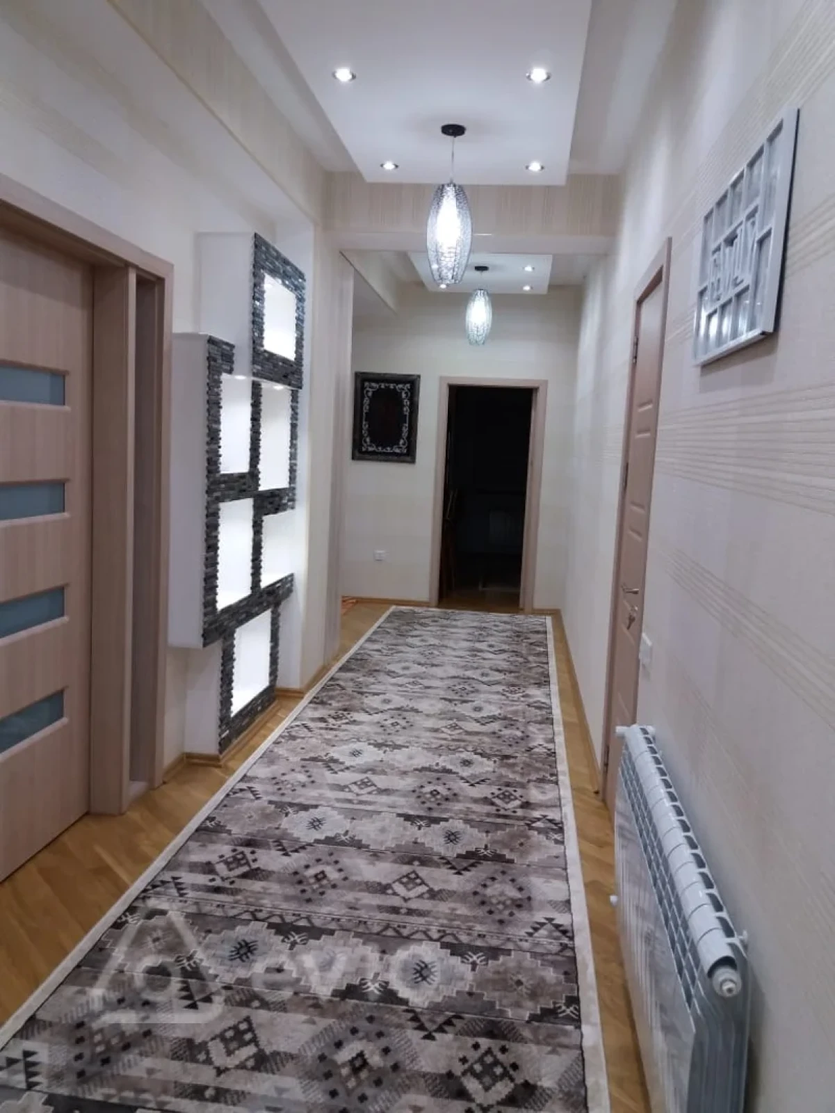 Kirayə verilir 3 otaqlı yeni tikili 137 m²