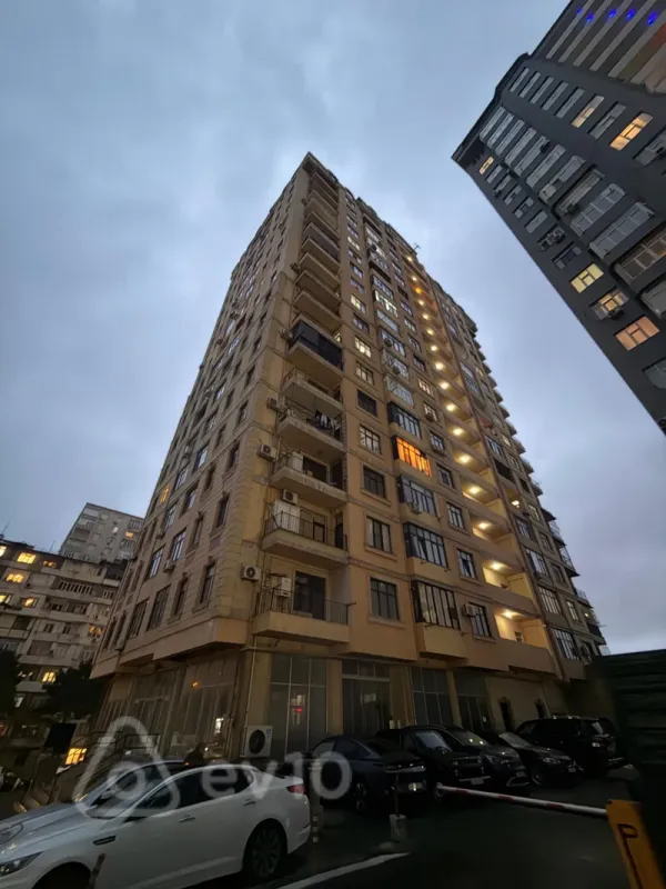 Kirayə verilir 2 otaqlı yeni tikili 70 m²