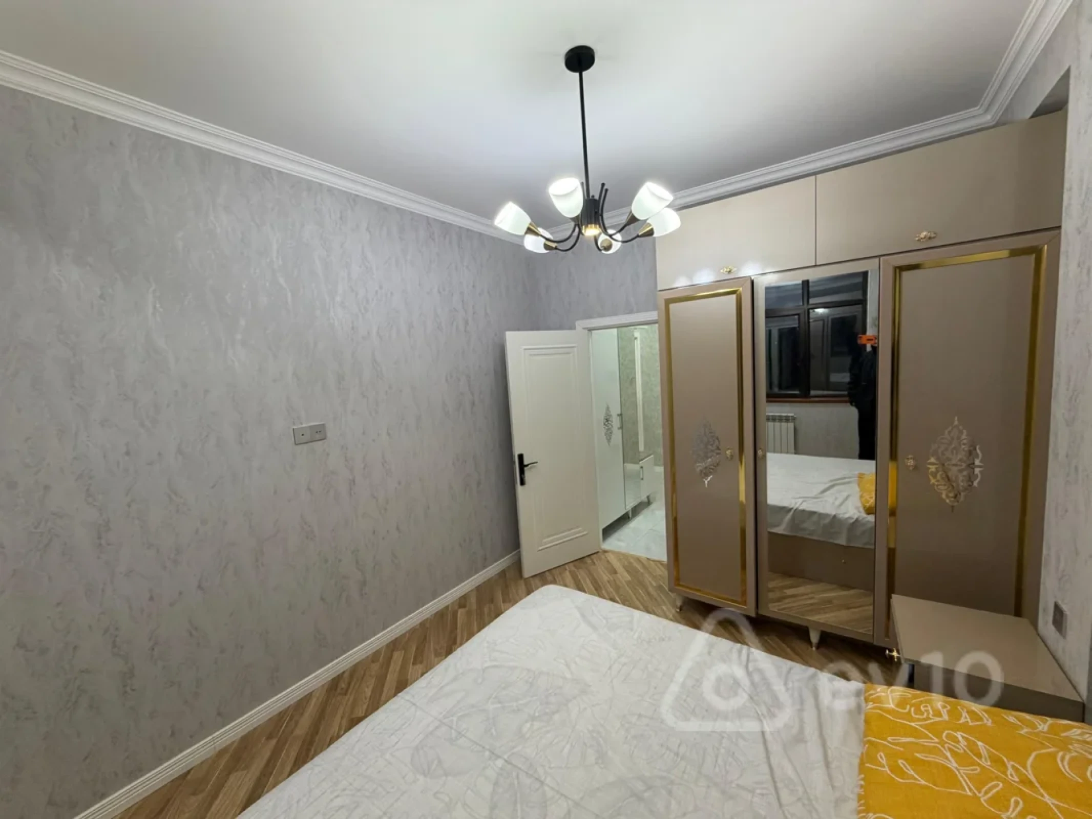 Kirayə verilir 2 otaqlı yeni tikili 70 m²