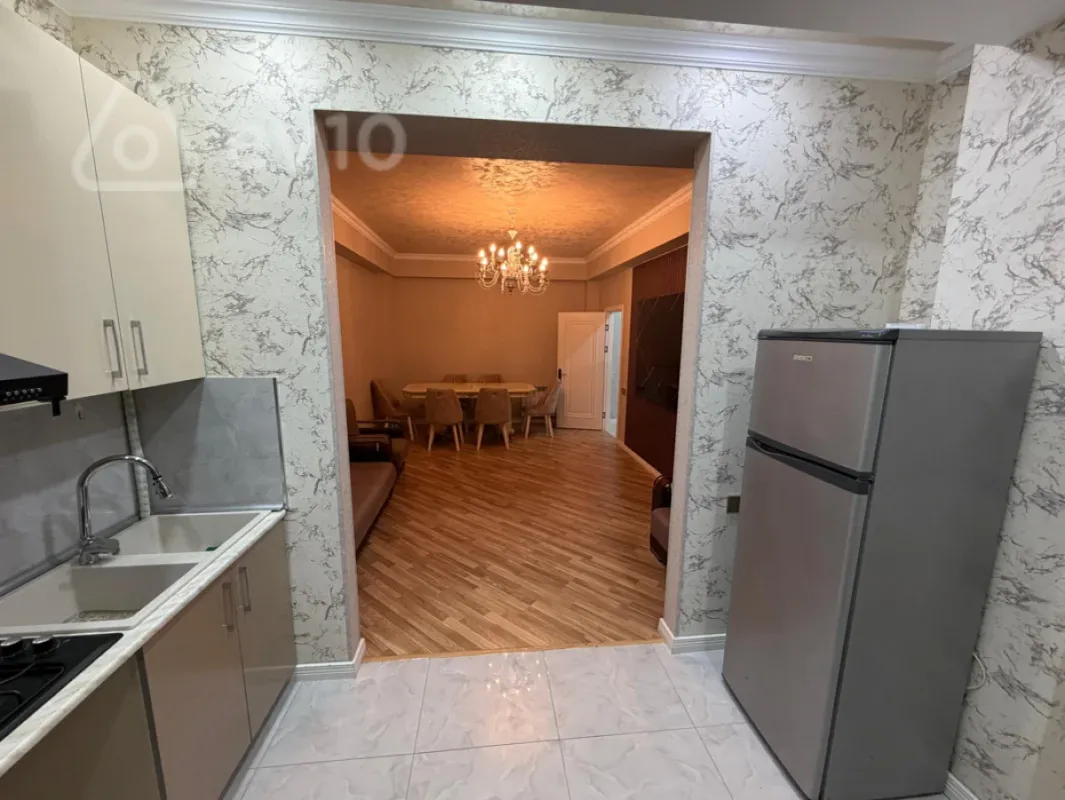 Kirayə verilir 2 otaqlı yeni tikili 70 m²