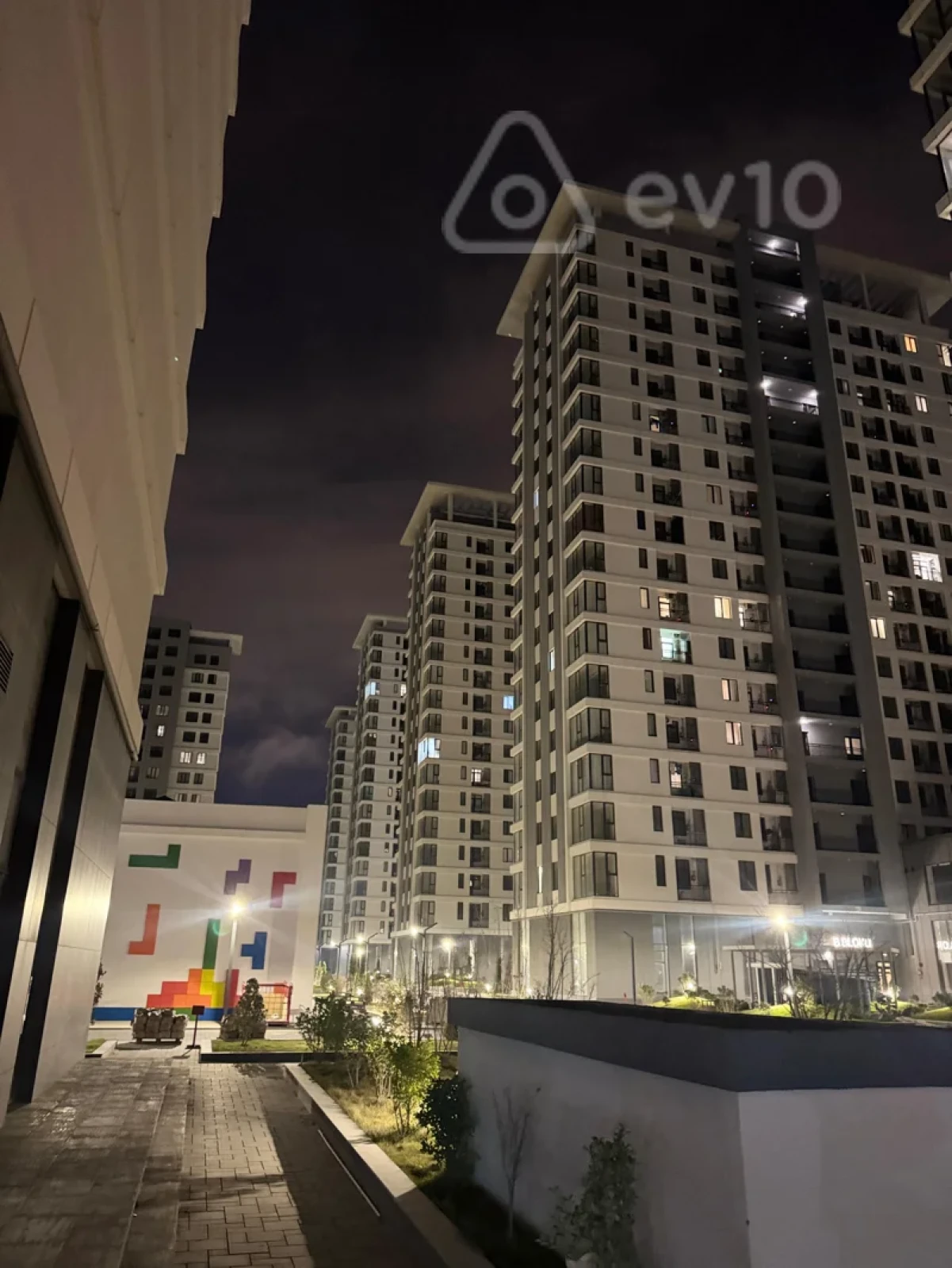 Kirayə verilir 2 otaqlı yeni tikili 54 m²