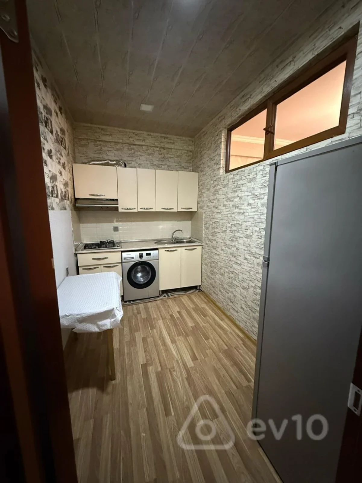 Kirayə verilir 2 otaqlı yeni tikili 60 m²