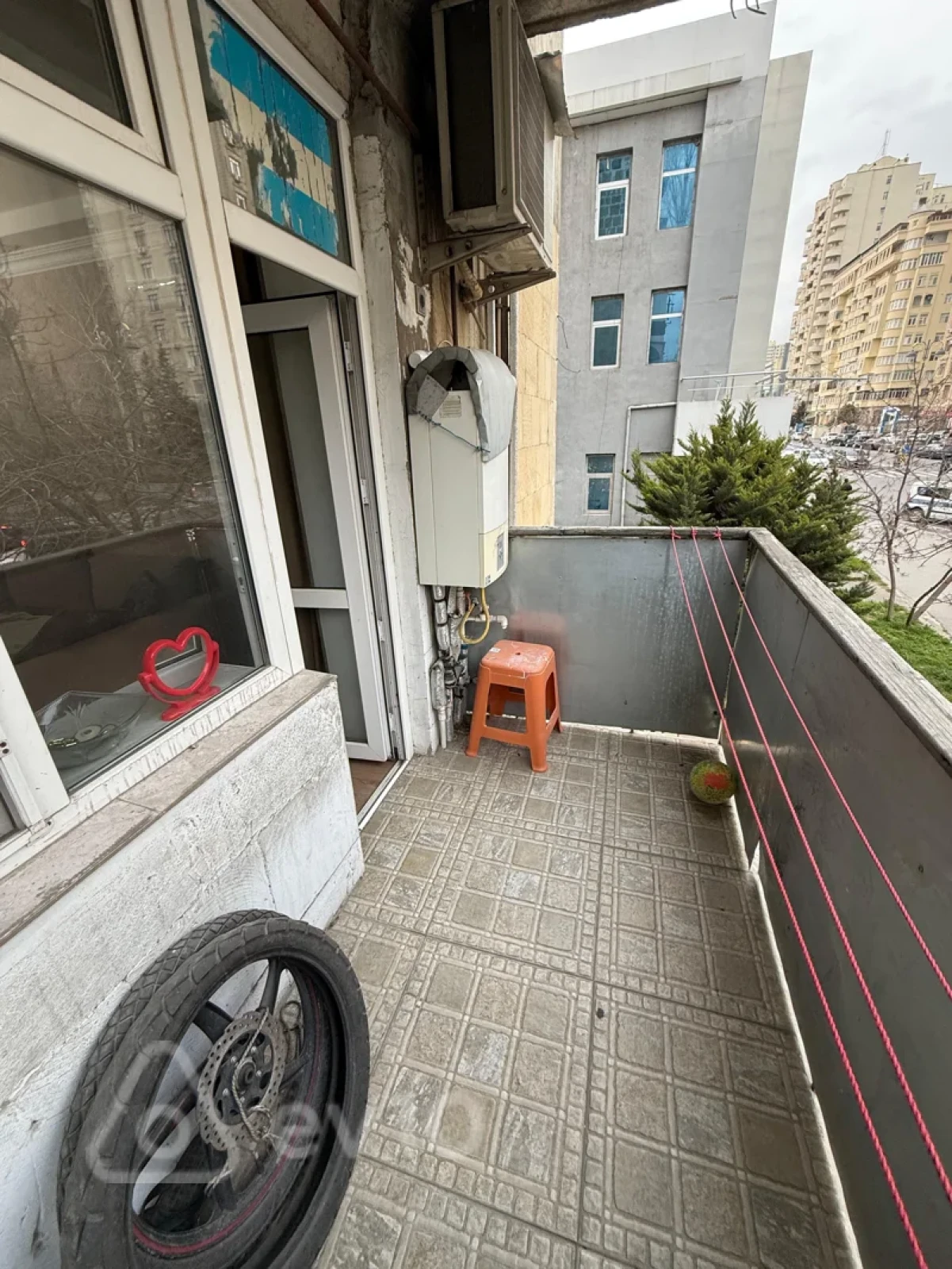 Kirayə verilir 2 otaqlı yeni tikili 69 m²