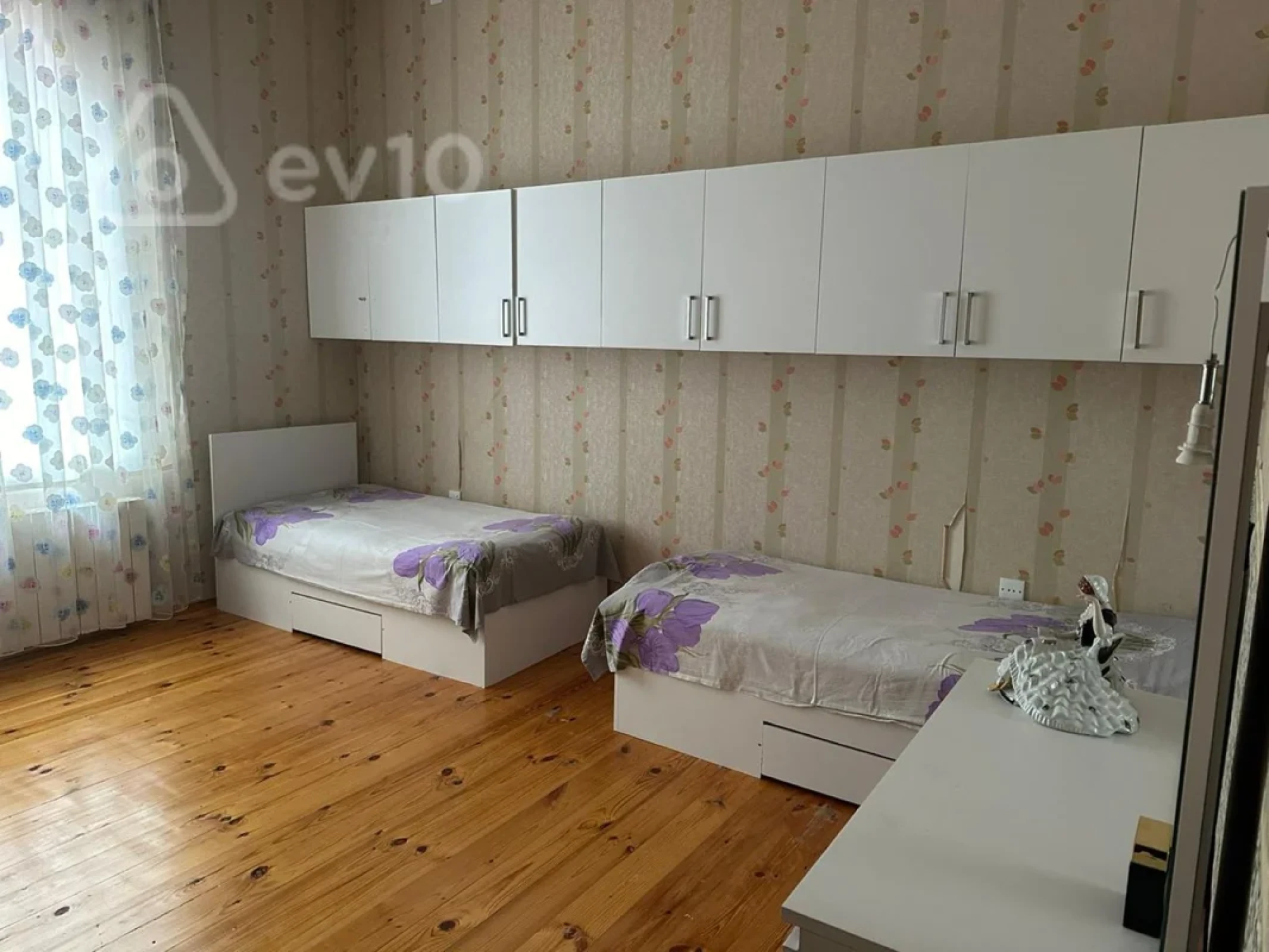 Satılır 6 otaqlı həyət evi 280 m²
